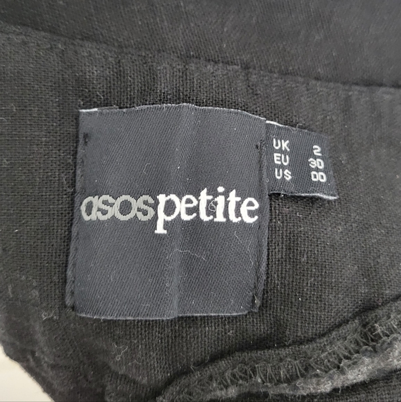 ❤️[3/$35] ASOS Petite Scalloped Hem Shorts - Picture 5 of 6